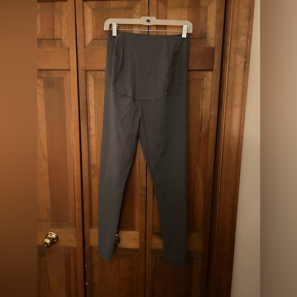 Time and Tru Women’s Sz S (4-6) Grey Maternity Leggings - Stretchy & Comfortable